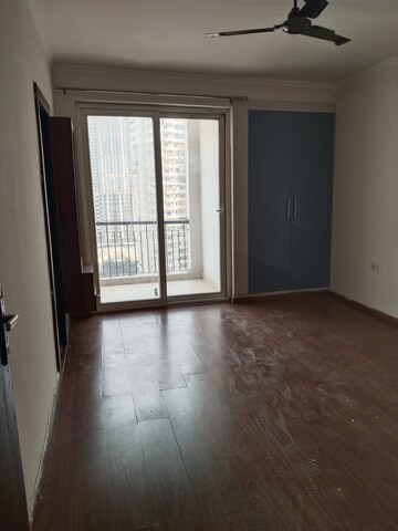 3 BHK Apartment For Rent in Amrapali Leisure Park, Amrapali Leisure Valley
