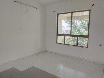 Living Room in 2 BHK Apartment at Viman Nagar – for Rent