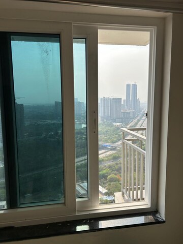 Room in 3 BHK Apartment at Rajapushpa Provincia, Narsingi – for Rent