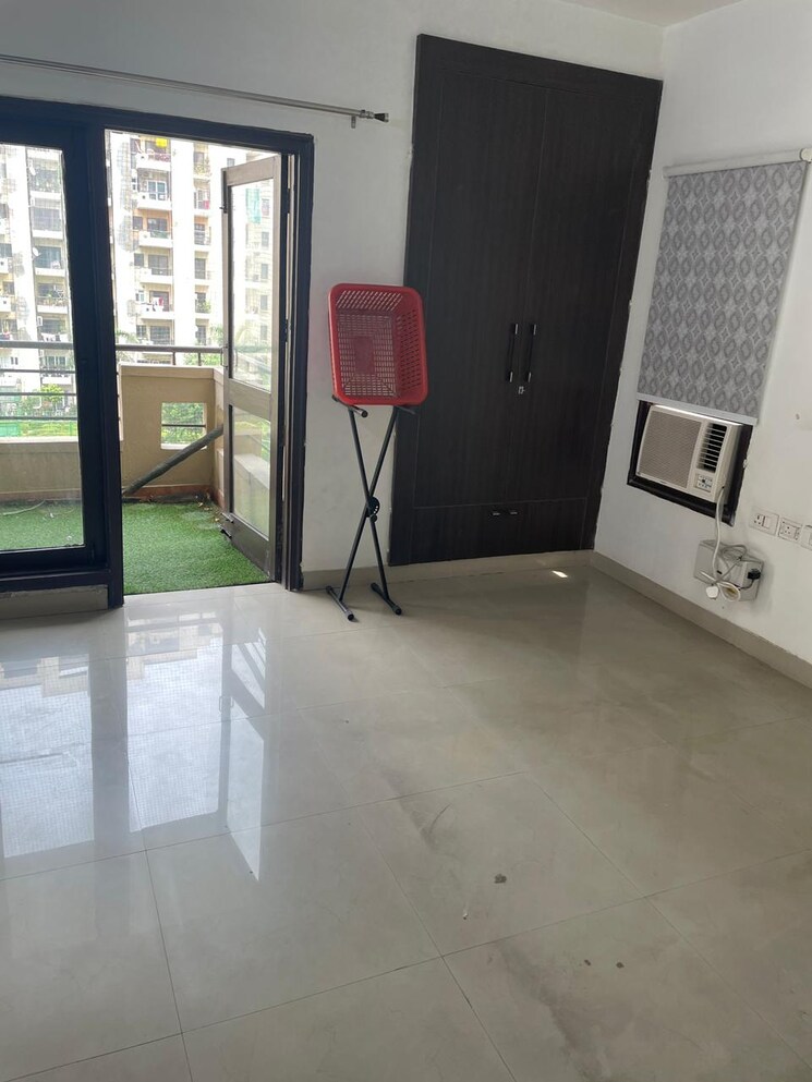 Room, rps-savana 2 Bedroom 955 Sq.Ft. Apartment In Sector 88 Faridabad 8595155