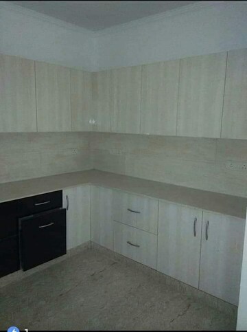 Kitchen in 3.5 BHK Independent House at Sector 55 – for Rent