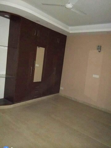 Room in 3.5 BHK Independent House at Sector 55 – for Rent