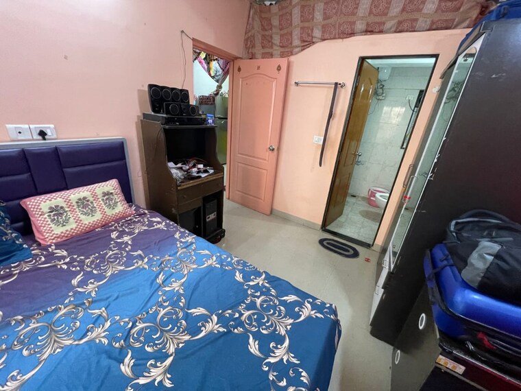 Bedroom, shapoorji-pallonji-sarova 2 Bedroom 600 Sq.Ft. Apartment In Kandivali East Mumbai 8595149