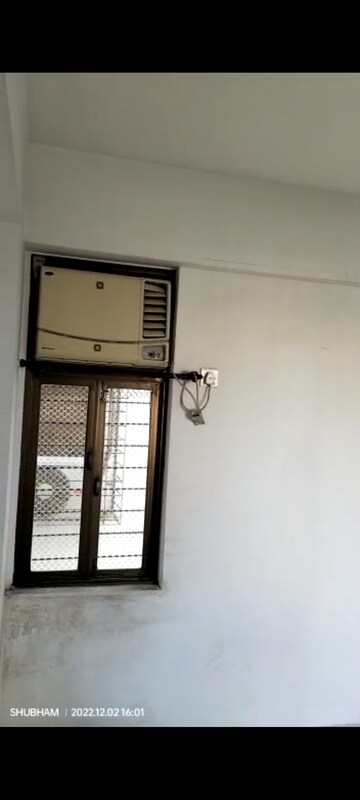 Room in 2 BHK Apartment at Vijay Villas, Ghodbunder Road – for Rent
