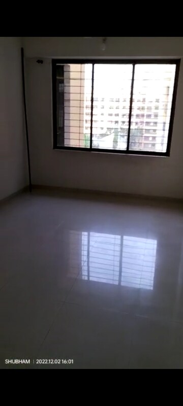 Room in 2 BHK Apartment at Vijay Villas, Ghodbunder Road – for Rent
