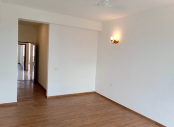 Room in 5 BHK Builder Floor at DLF Alameda, Southern Peripheral Road – for Rent