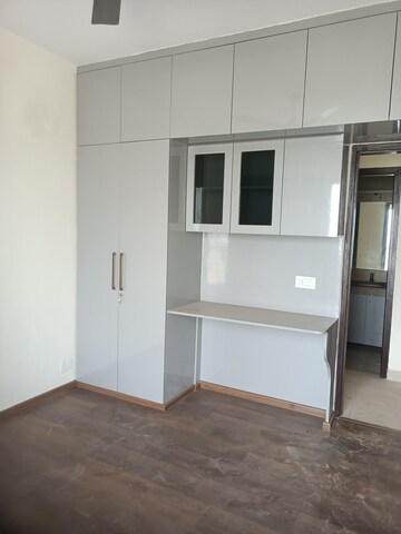Room in 3 BHK Apartment at Lotus Panache, Sector 110 – for Rent