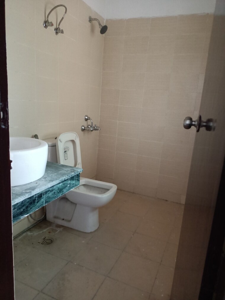 Bathroom, bptp-park-81 3.5 Bedroom 1481 Sq.Ft. Builder Floor In Sector 81 Faridabad 8595230
