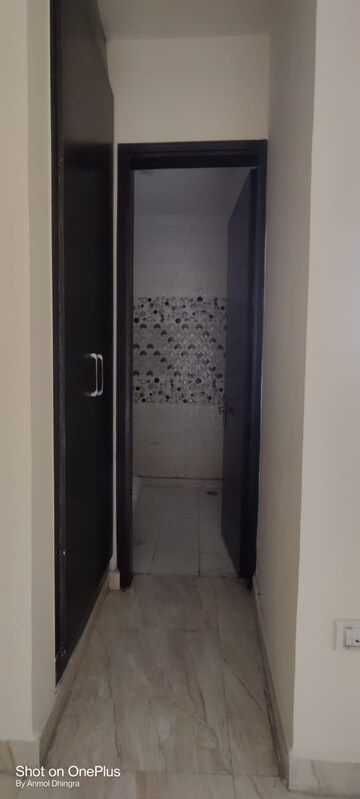 Building Lobby in 3 BHK Builder Floor at Green Fields Colony – for Rent