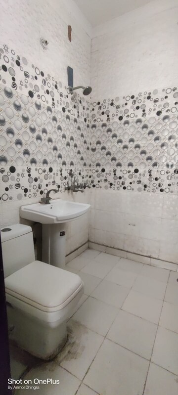 Bathroom in 3 BHK Builder Floor at Green Fields Colony – for Rent