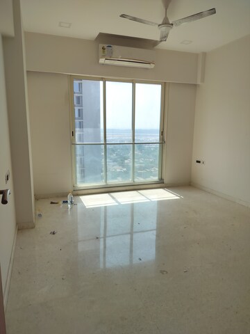 2 BHK Apartment For Rent in Ekta Tripolis, Goregaon West