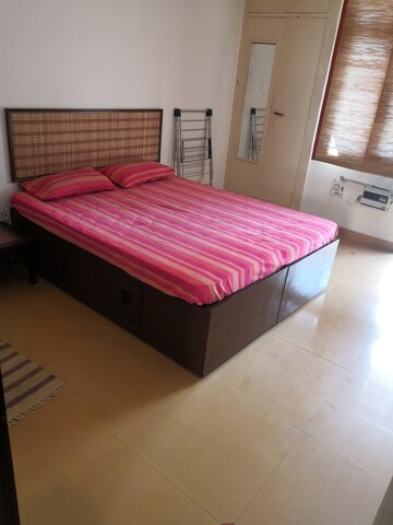 Bedroom in 2 BHK Apartment at Nirman Apartments, Mayur Vihar Phase 1 – for Rent