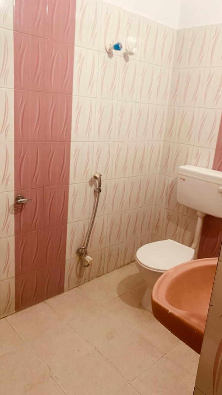 Bathroom, gomti nagar 2 Bedroom 1000 Sq.Ft. Independent House In Gomti Nagar Lucknow 8595313