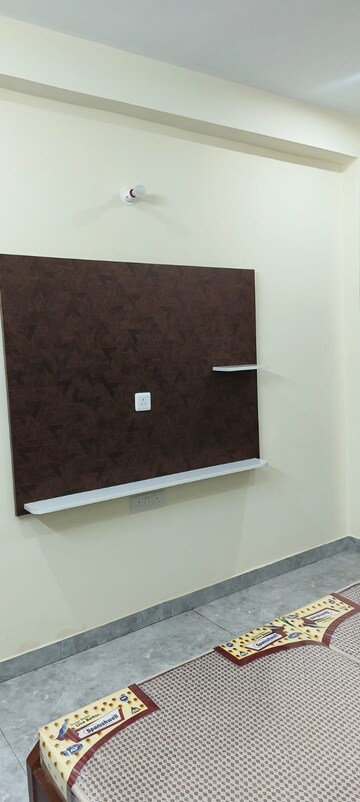 Furnished Amenities in 1 BHK Builder Floor at Saket – for Rent
