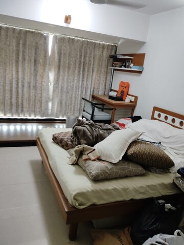 Room in 3 BHK Apartment at Ambawadi – for Rent