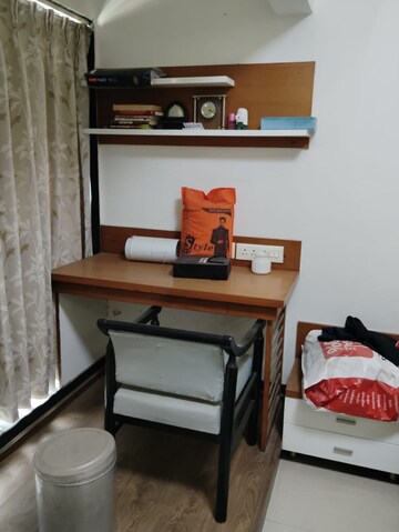 Furnished Amenities in 3 BHK Apartment at Ambawadi – for Rent