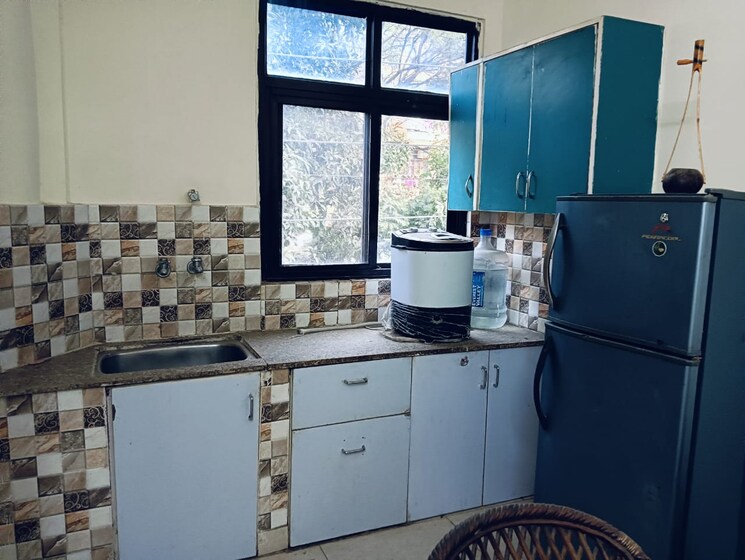 Kitchen, sector 55 1 Bedroom 100 Sq.Yd. Builder Floor In Sector 55 Gurgaon 8595306