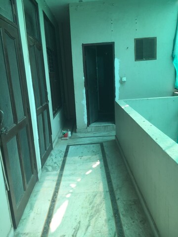 Balcony in 3 BHK Builder Floor at Sector 46 – for Rent