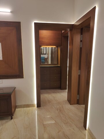 Room in 2 BHK Apartment at Lunkad Colonnade I, Viman Nagar – for Rent
