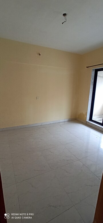 Room in 1 BHK Apartment at Ajanta Heights, Naigaon East – for Rent