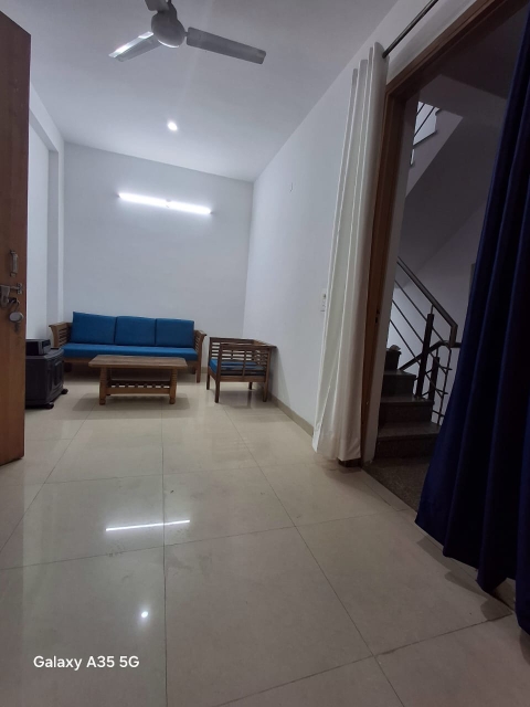 1 BHK Builder Floor For Rent in Sector 43