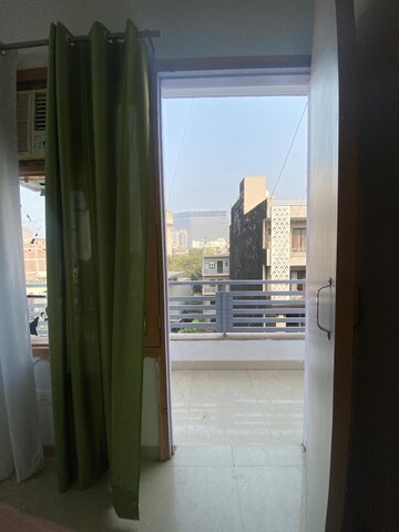 Building Lobby in 1 BHK Builder Floor at Sector 43 – for Rent