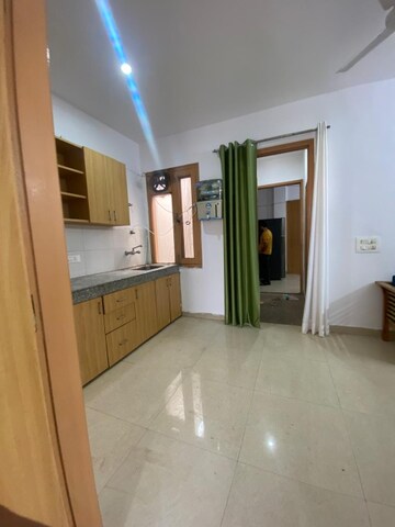 Room in 1 BHK Builder Floor at Sector 43 – for Rent