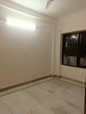 Room in 3 BHK Builder Floor at SS Mayfield Gardens, Sector 51 – for Rent