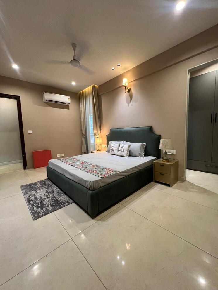 Room, maya-green-lotus-utsav 5 Bedroom 3130 Sq.Ft. Apartment In International Airport Road Zirakpur 8595443