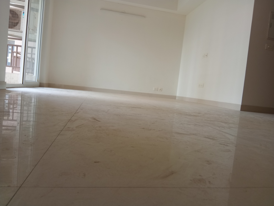 3.5 BHK + Servant Room Apartment For Rent in Adani Oyster Greens