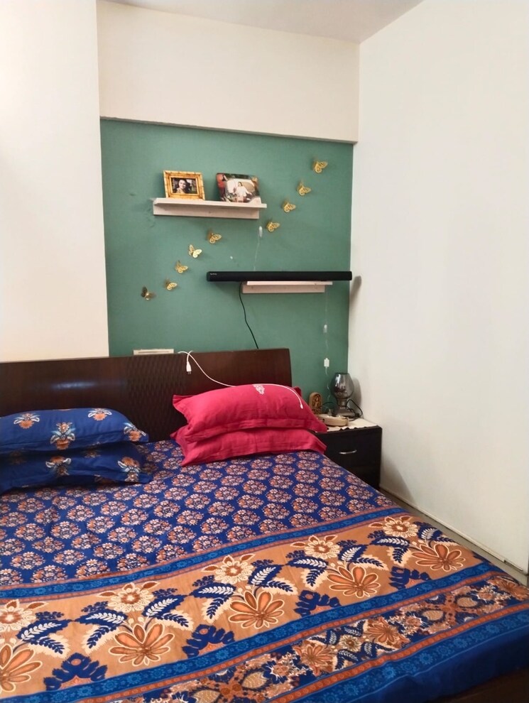 Bedroom, khira-nagar-owners-chs 2 Bedroom 705 Sq.Ft. Apartment In Santacruz West Mumbai 8595521