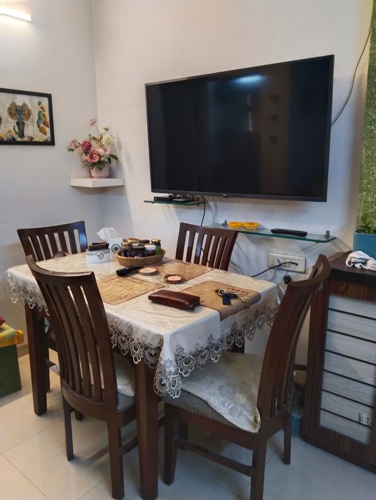 Living Room, khira-nagar-owners-chs 2 Bedroom 705 Sq.Ft. Apartment In Santacruz West Mumbai 8595521