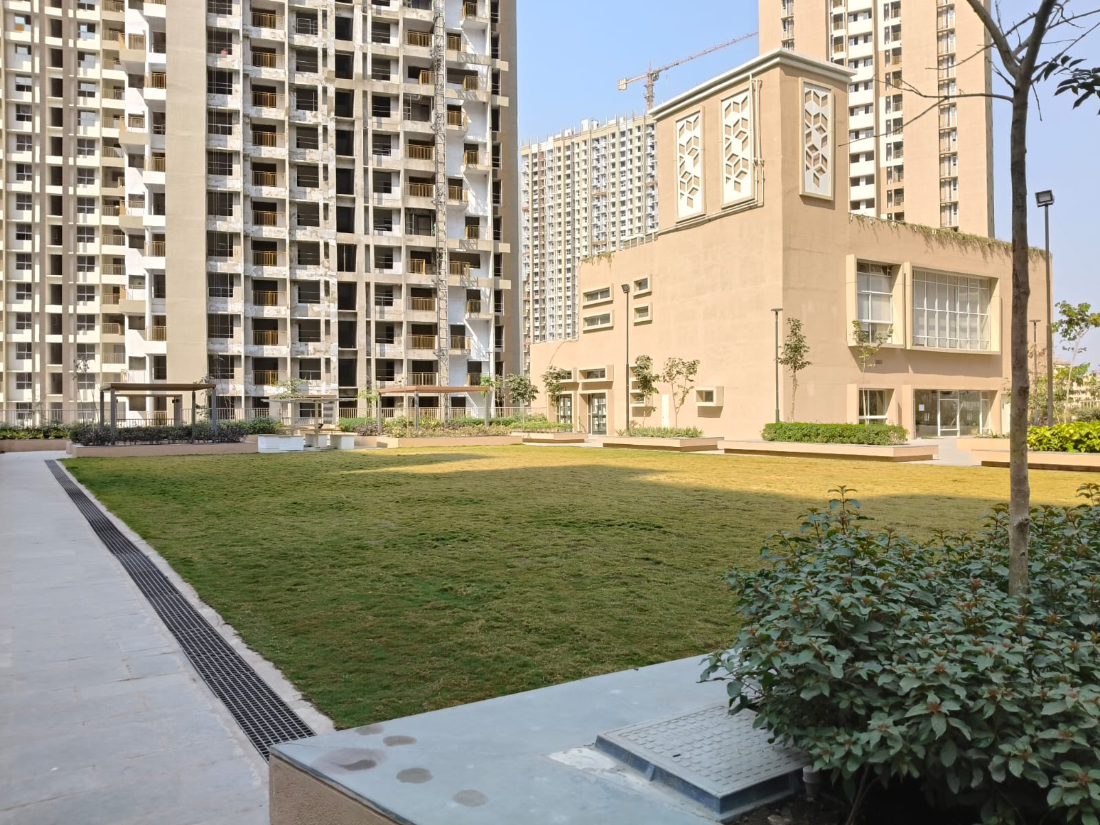 2 BHK Apartment For Rent in Majestique Signature Towers