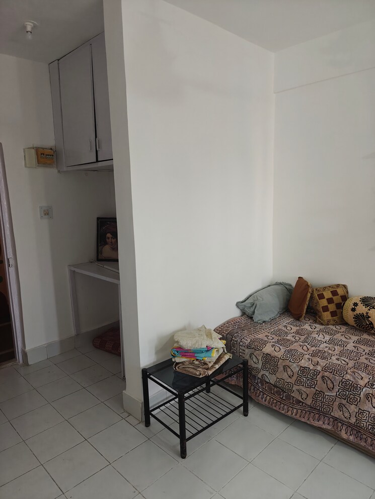 Bedroom, ramesh-hermes-heritage-phase-2 1 Bedroom 600 Sq.Ft. Apartment In Shastrinagar Pune 8595559