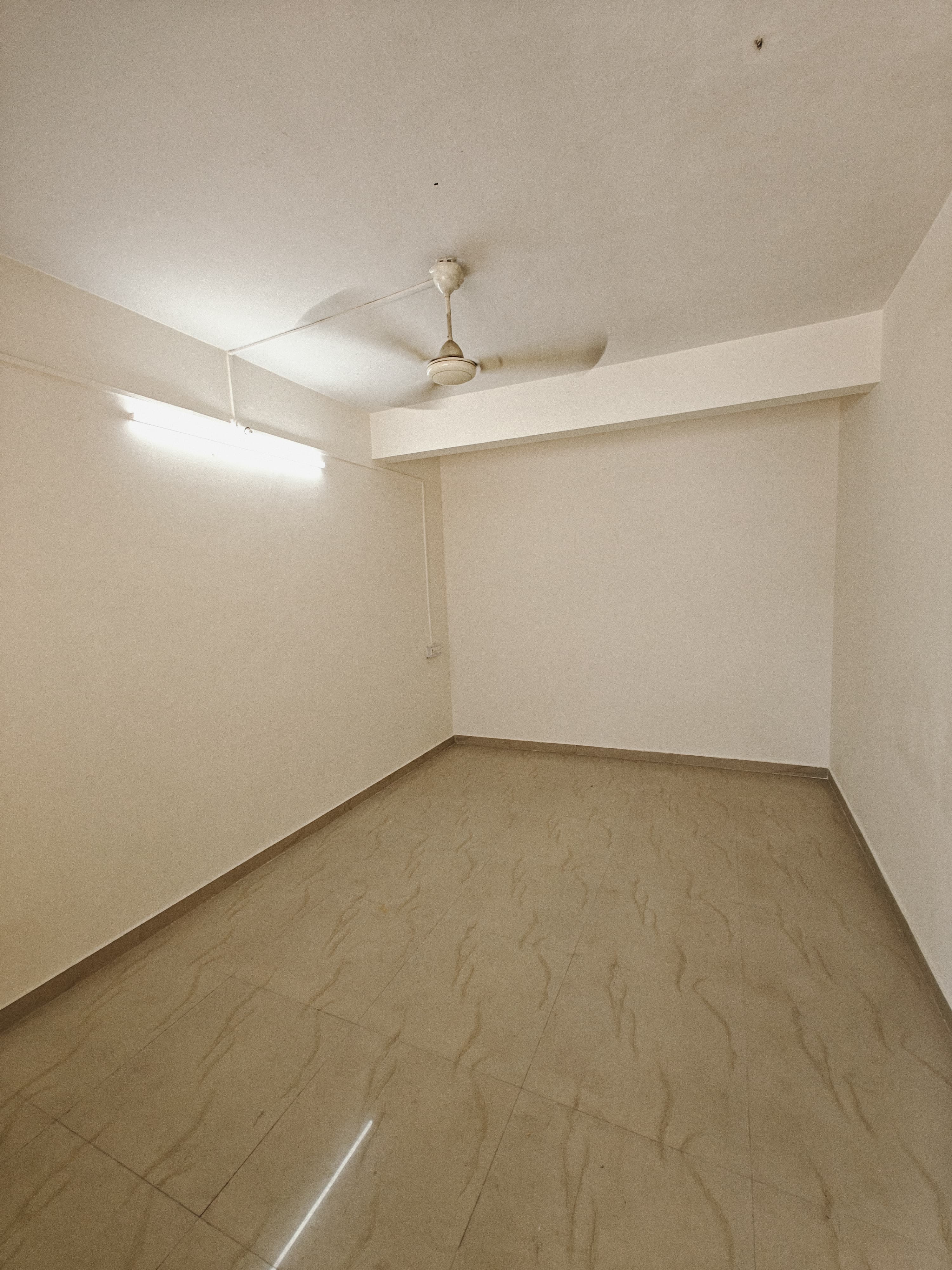 2 BHK 2000 Sq.Ft. Apartment in Atakre Corner Apartment