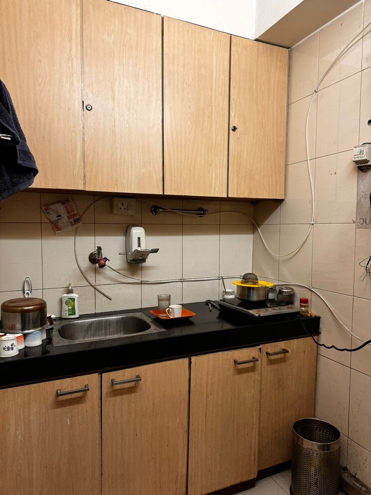 Kitchen, bodakdev Commercial Office Space 1700 Sq.Ft. In Bodakdev Ahmedabad 8595576