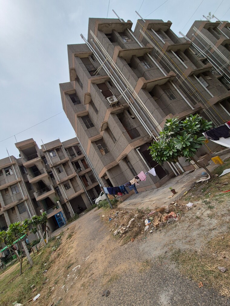Exterior View, sector 10 greater noida 1.5 Bedroom 30 Sq.Mt. Apartment In Sector 10 Greater Noida Greater Noida 8595599