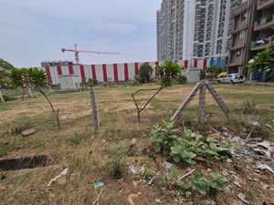 Master Bedroom in 1.5 BHK Apartment at Sector 10 Greater Noida – for Sale