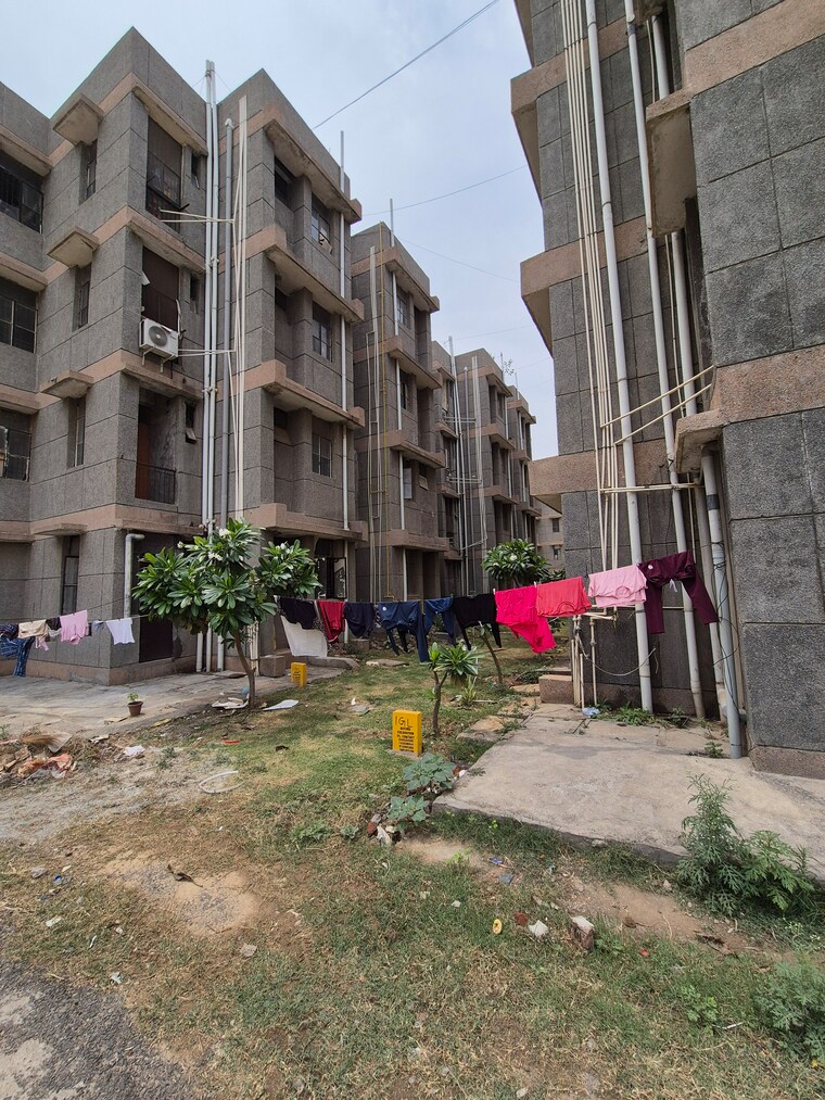 Exterior View, sector 10 greater noida 1.5 Bedroom 30 Sq.Mt. Apartment In Sector 10 Greater Noida Greater Noida 8595599