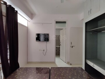 Room in 2 BHK Apartment at Breez Global Heights, Sohna Sector 33 – for Rent