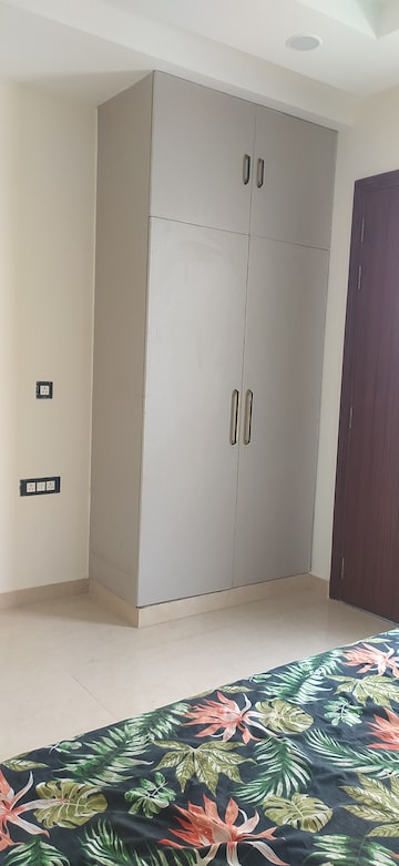 Furnished Amenities in 3 BHK Builder Floor at BPTP District Phase 2, Sector 84 – for Rent