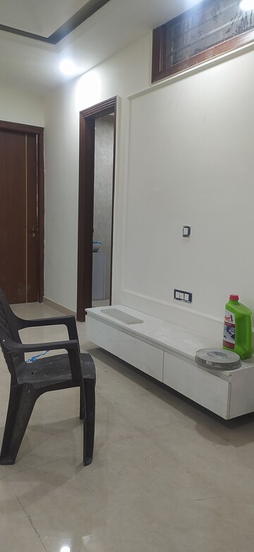 Furnished Amenities in 3 BHK Builder Floor at BPTP District Phase 2, Sector 84 – for Rent