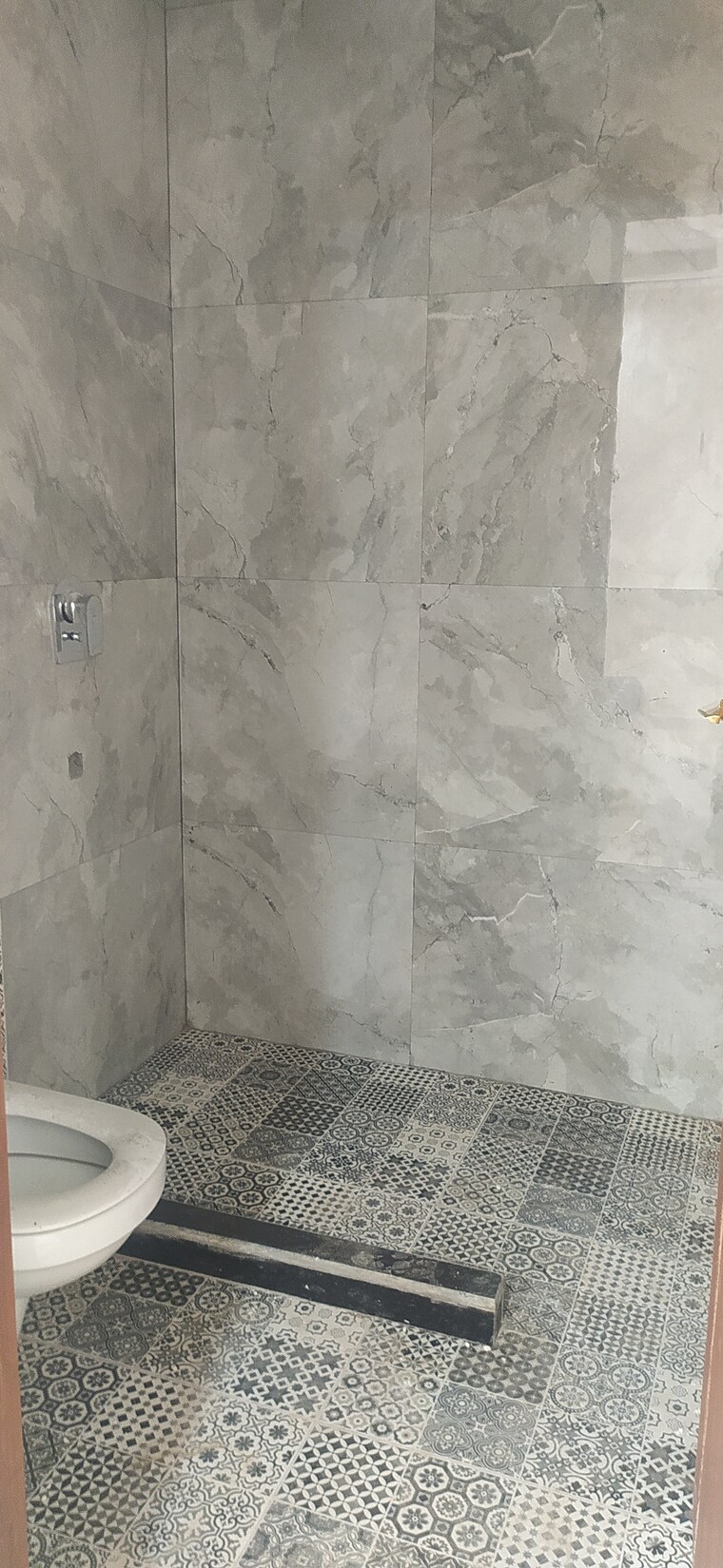 Bathroom, bptp-district-phase-2 3 Bedroom 150 Sq.Ft. Builder Floor In Sector 84 Faridabad 8595645