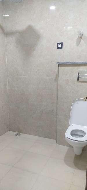 Bathroom in 3 BHK Builder Floor at BPTP District Phase 2, Sector 84 – for Sale