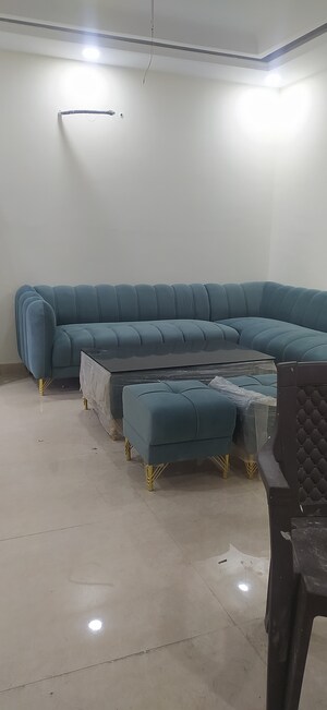 Bathroom in 3 BHK Builder Floor at BPTP District Phase 2, Sector 84 – for Sale