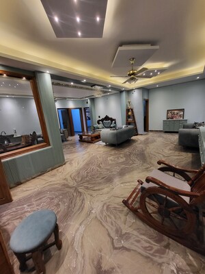 Gym in 6+ BHK Builder Floor at Rely Home, Green Fields Colony – for Sale