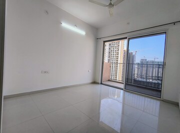 Room in 2 BHK Apartment at Godrej Boulevard, Manjari – for Rent