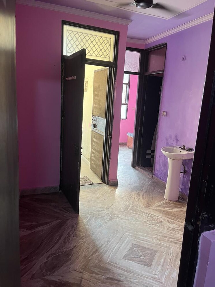 Room, new ashok nagar 2.5 Bedroom 680 Sq.Ft. Builder Floor In New Ashok Nagar Delhi 8595668