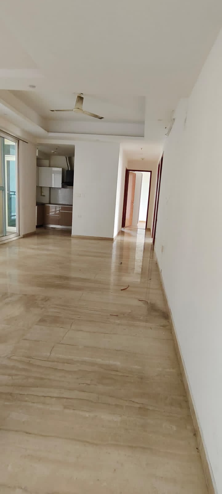 3 BHK + Servant Room,Extra Room Apartment For Sale in Mahagun Mezzaria