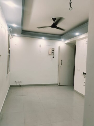 Room in 2 BHK Apartment at Nirala Aspire, Sector 16 Greater Noida – for Rent